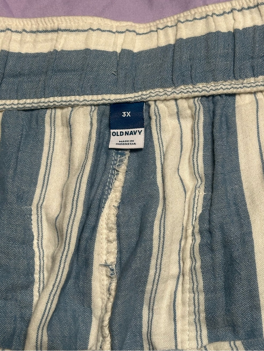 Old Navy striped shorts - Picture 2 of 4